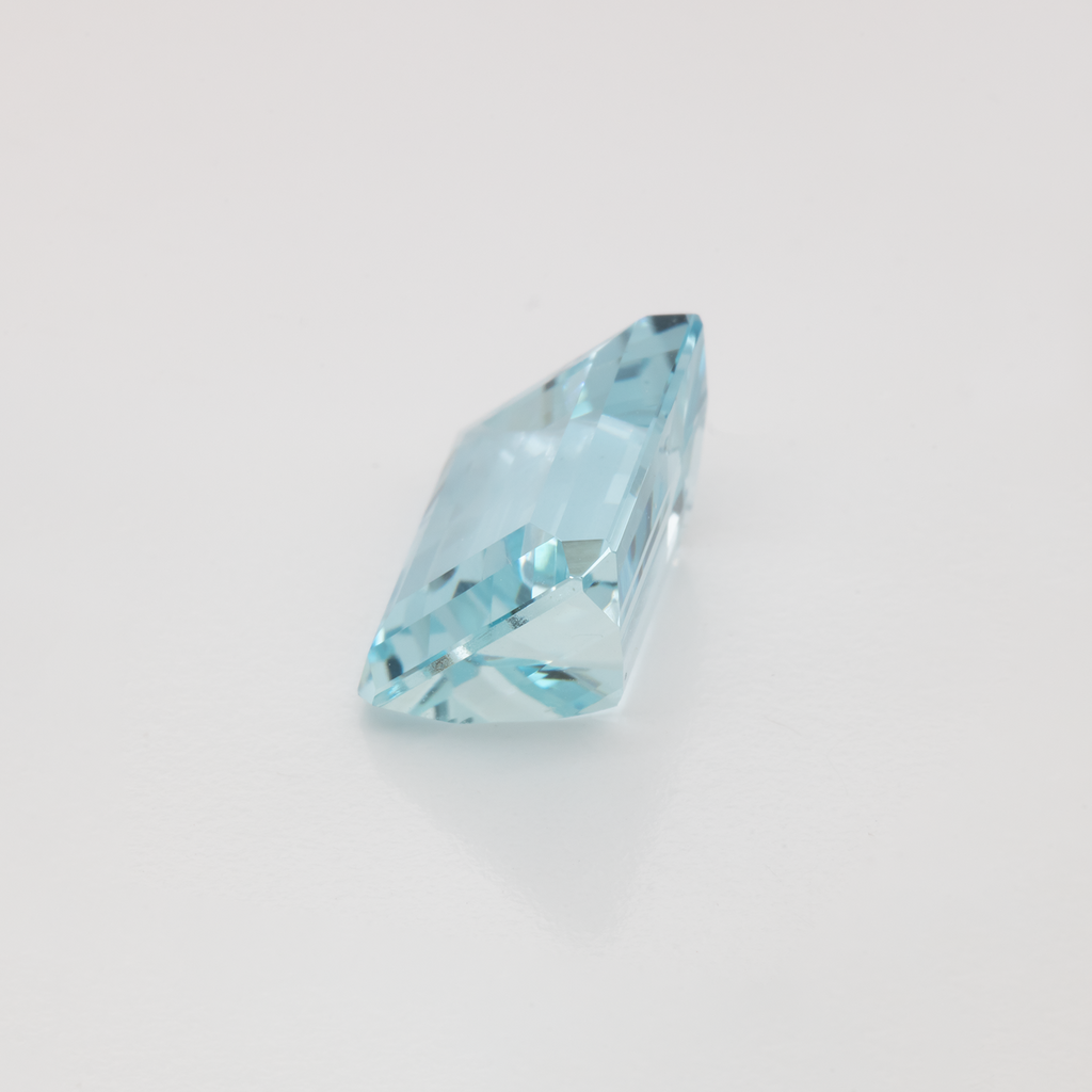Aquamarine - AA, octagon, 11x9 mm, 4.38 ct, No. A99031
