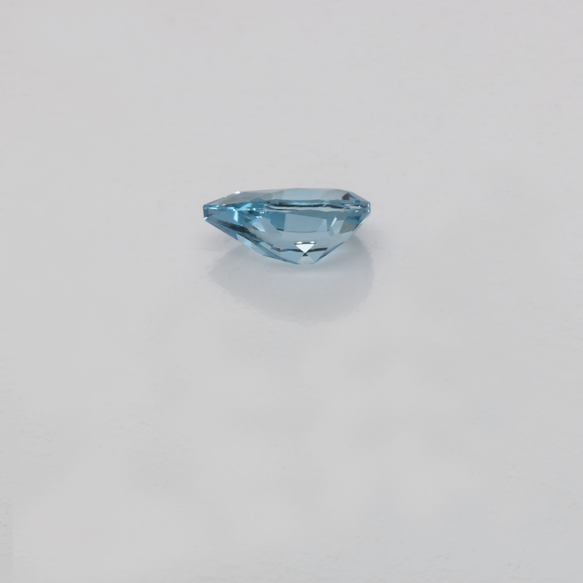 Aquamarin - AAA, birnform, 5x3 mm, 0,16-0,20 ct, Nr. A99033