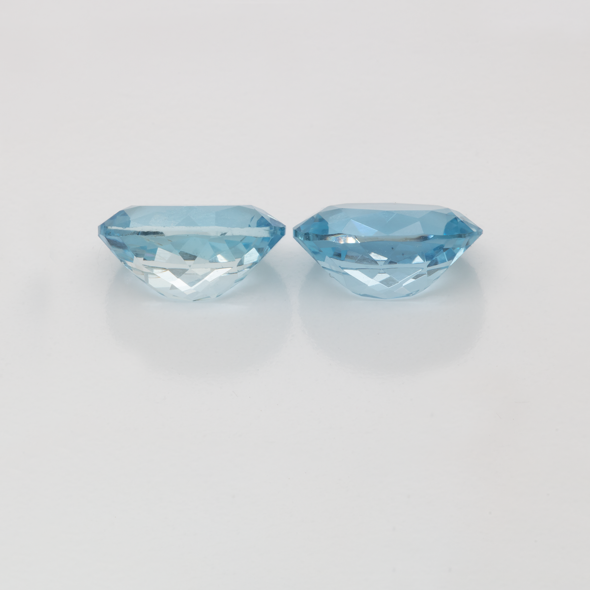Aquamarine Pair - AA, oval, 8x6 mm, 2.14 - 2.35 ct, No. A99036