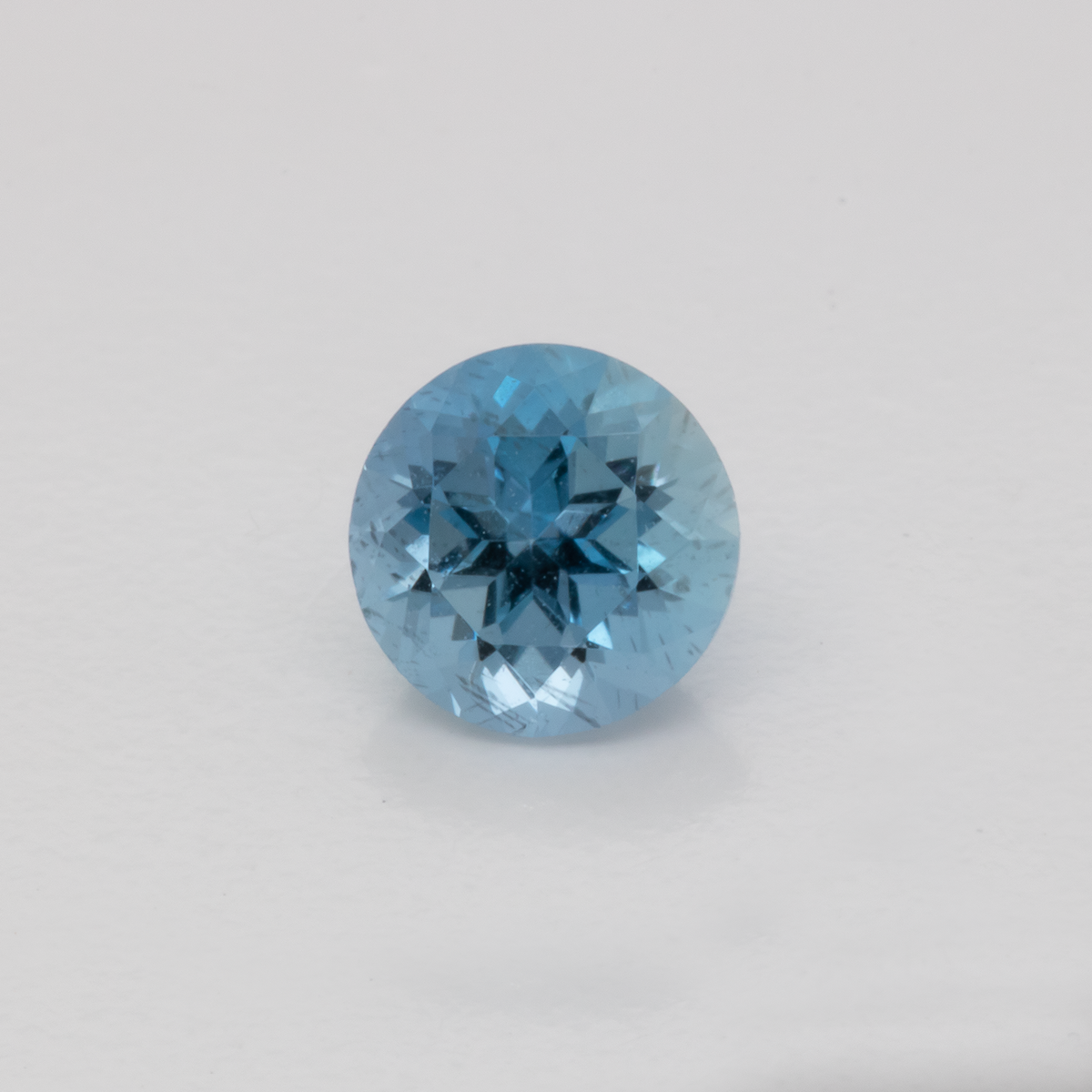 Aquamarin - AAA, rund, 4.5x4.5 mm, 0.35-0.38 ct, Nr. A99042