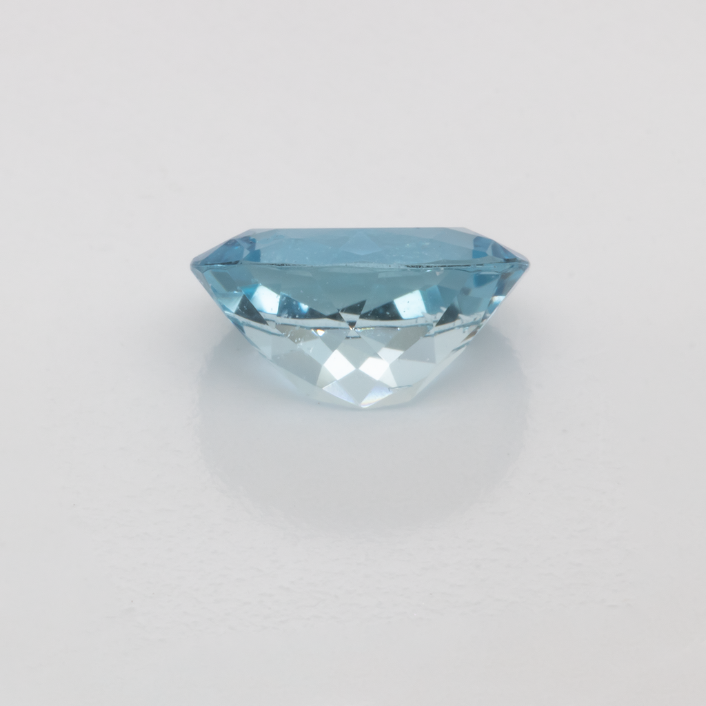 Aquamarine - AA, oval, 8x6 mm, 1.08 - 1.14 ct, No. A99045