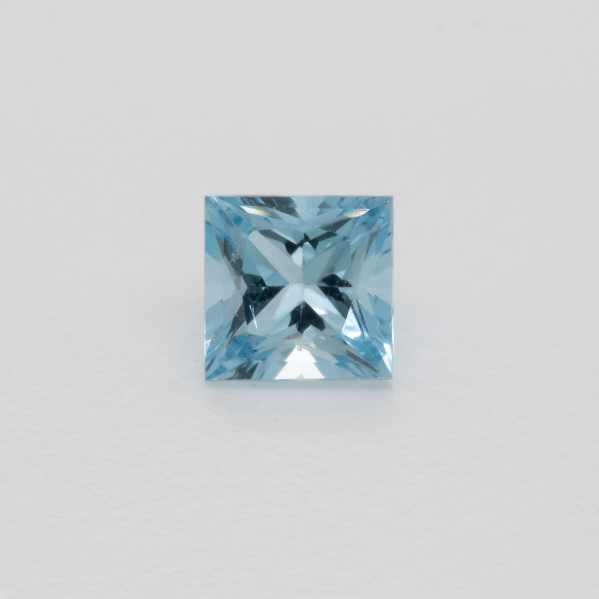 Aquamarine - AA, rectangle, 4x4 mm, 0.27 - 0.31 ct, No. A99046