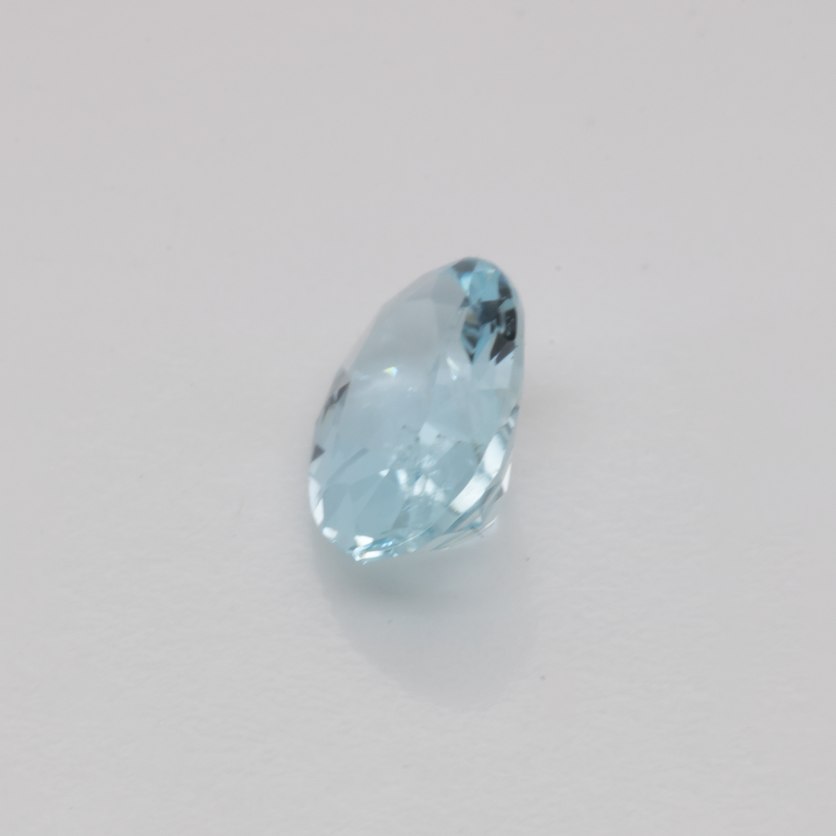 Aquamarin - AA, oval, 7x5 mm, 0.62 - 0.65 ct, Nr. A99052