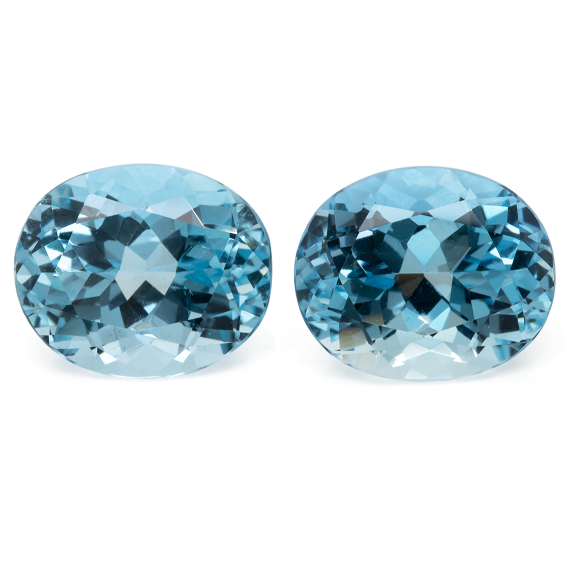 Aquamarin Paar - AAA, oval, 11.5x9.5 mm, 8.70 ct, Nr. A99056