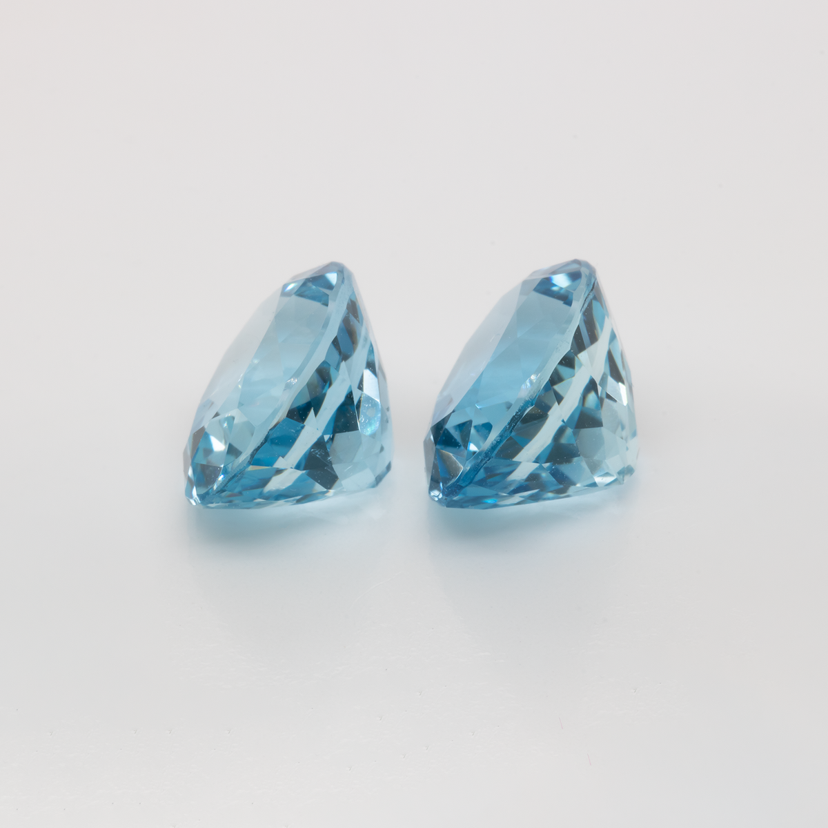 Aquamarin Paar - AAA, oval, 11.5x9.5 mm, 8.70 ct, Nr. A99056