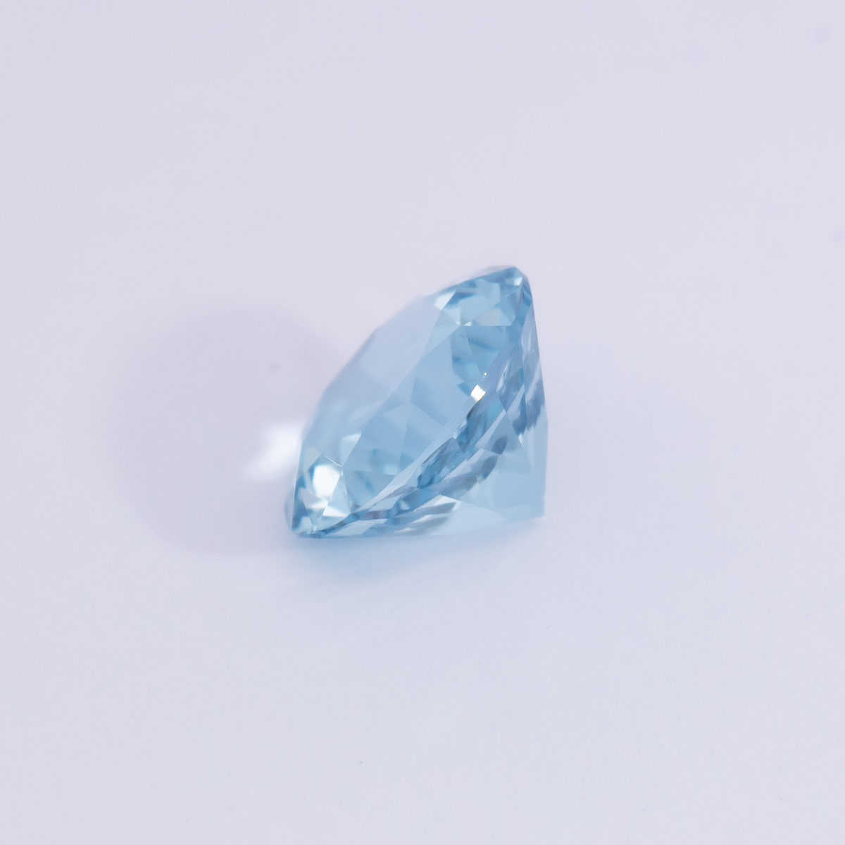 Aquamarine - AAA, round, 4.5x4.5 mm, 0.28 - 0.32 ct, No. A99065