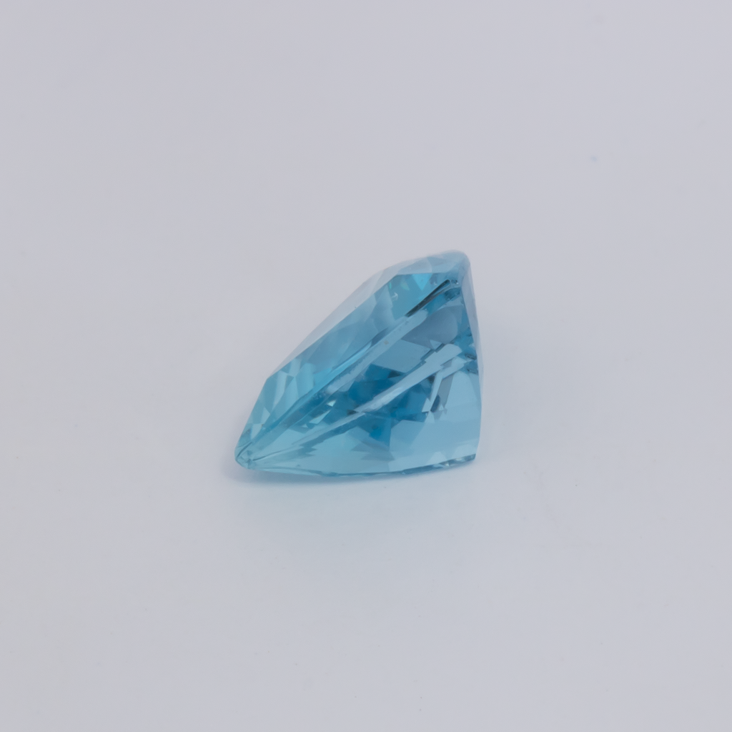 Aquamarin AAA - blau, trillion, 8.7x8.6 mm, 1.88 ct, Nr. A99080