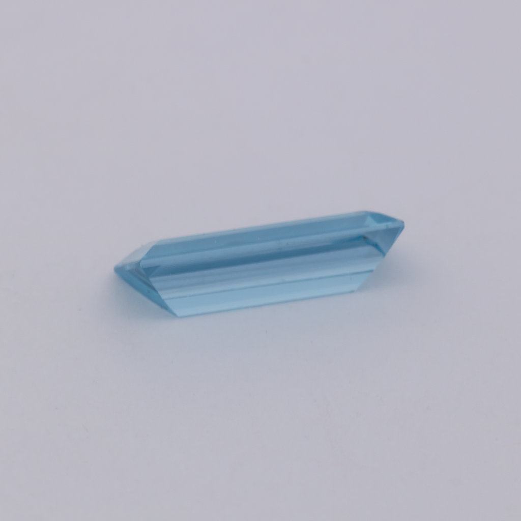 Aquamarin AAA - blau, baguette, 9x4 mm, 0.74 ct, Nr. A99099