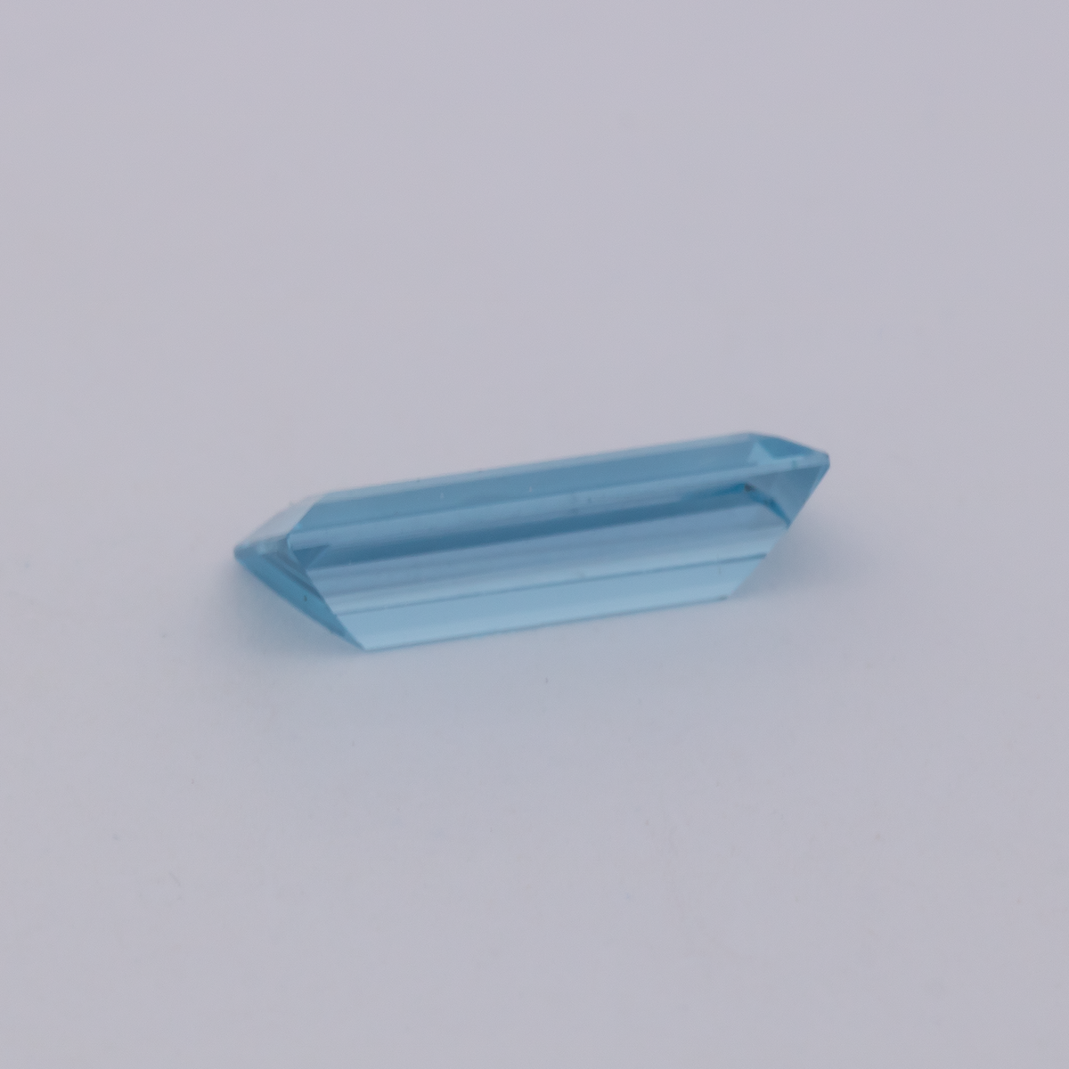 Aquamarin AAA - blau, baguette, 9x4 mm, 0.74 ct, Nr. A99099