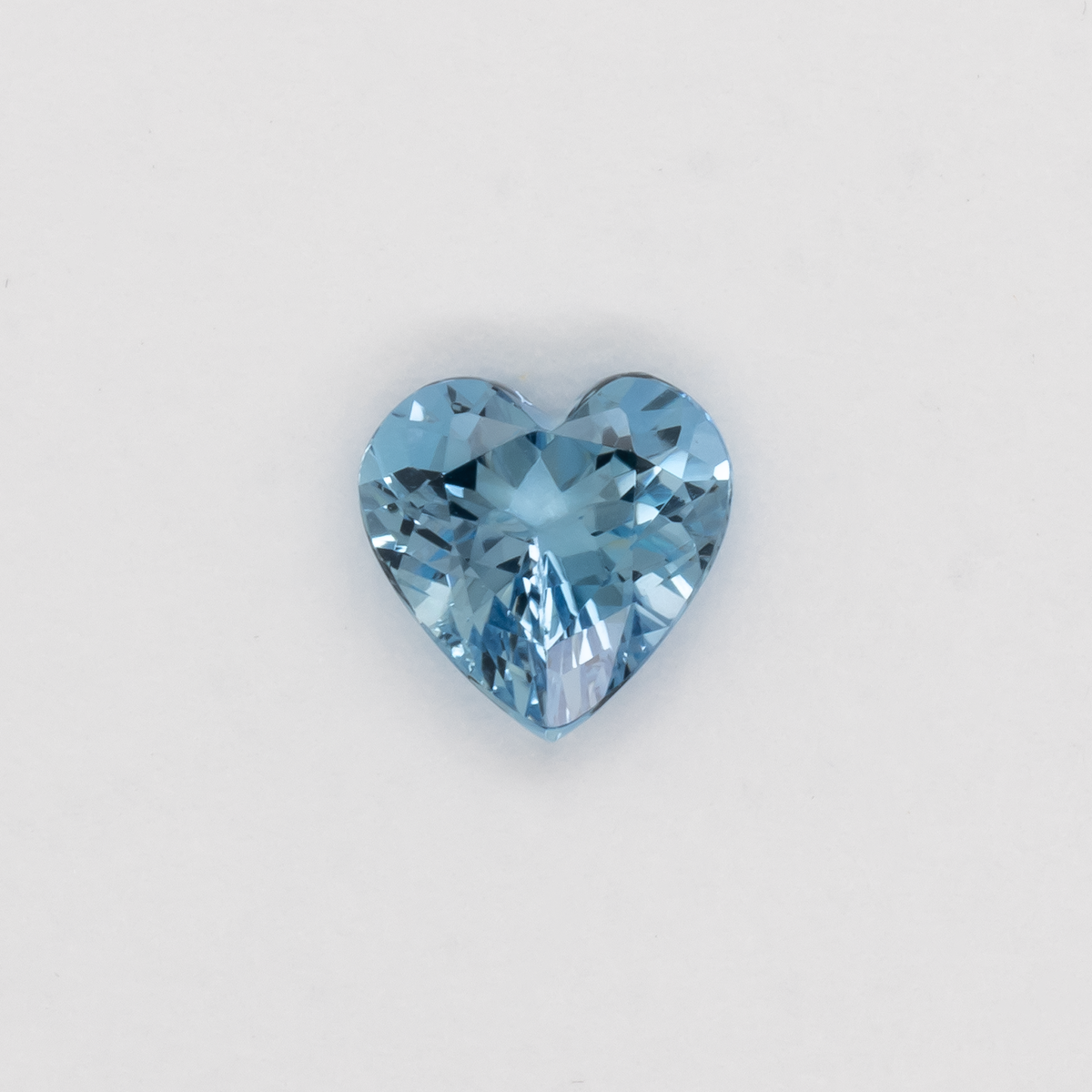 Aquamarin AAA - blau, herz, 8.8x8.8 mm, 2.10 ct, Nr. A99106