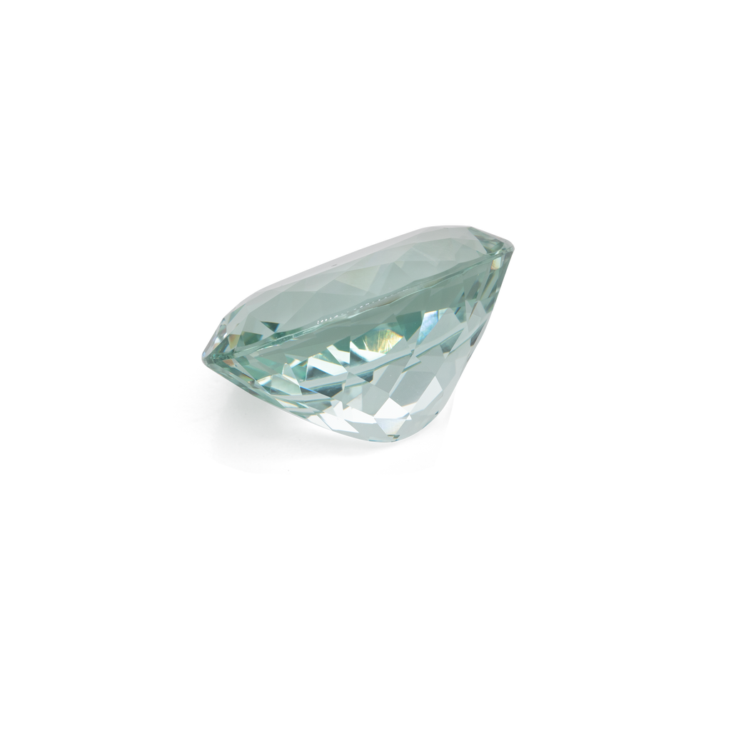 Beryl - green, oval, 16.8x14 mm, 11.36 ct, No. BY30006