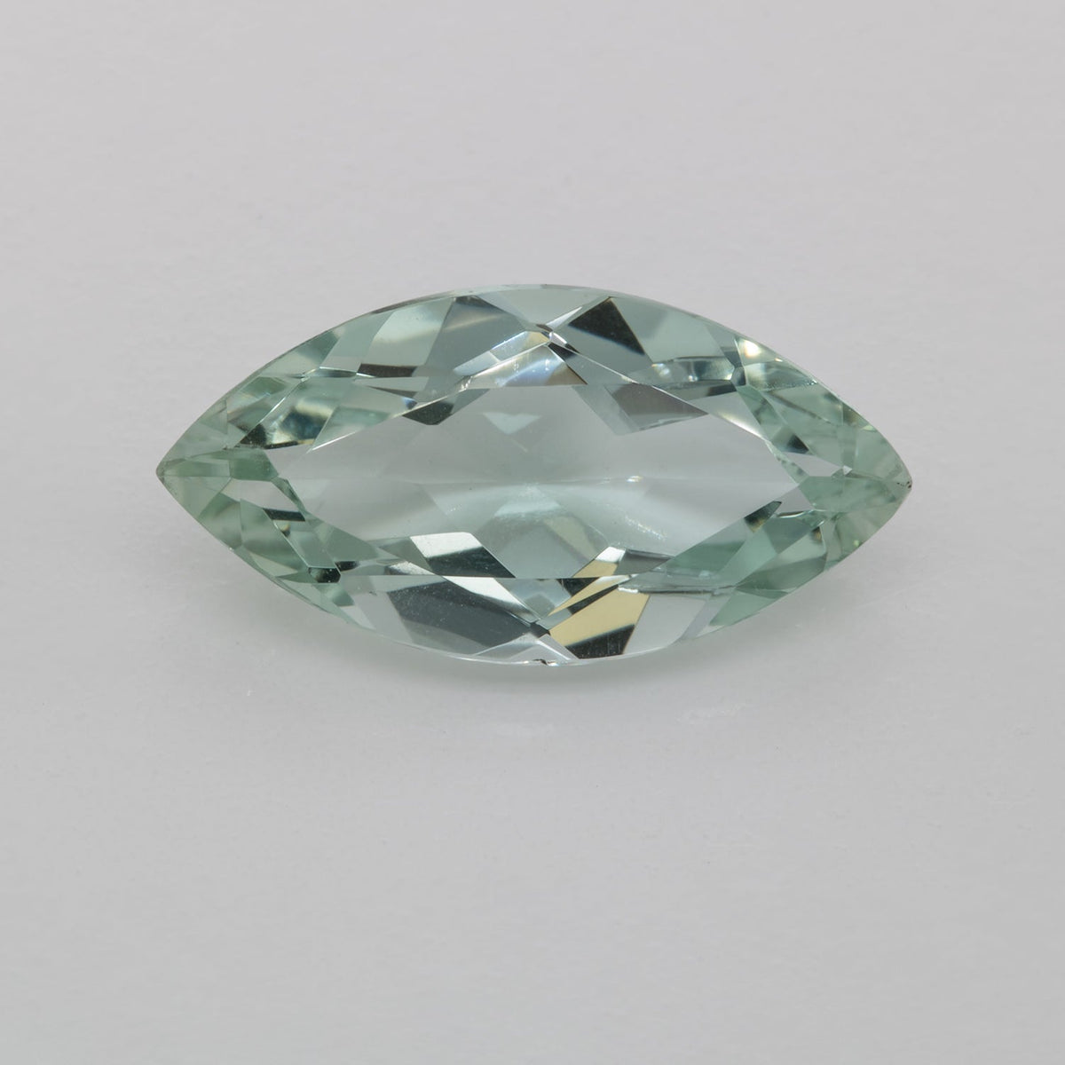 Beryl - green, marquise, 14x7 mm, 2.25 ct, No. BY90029
