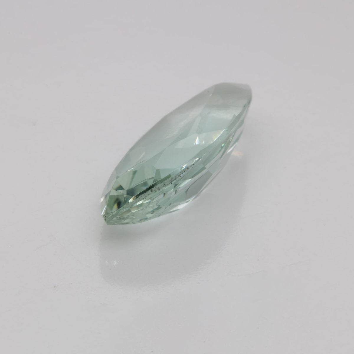 Beryl - green, marquise, 14x7 mm, 2.25 ct, No. BY90029