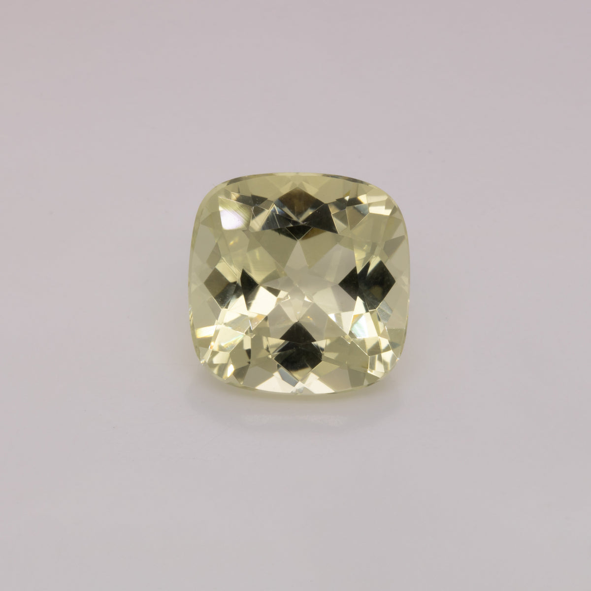 Beryll - antik, gelb, 10x10 mm, 3,84 ct, Nr. BY90032