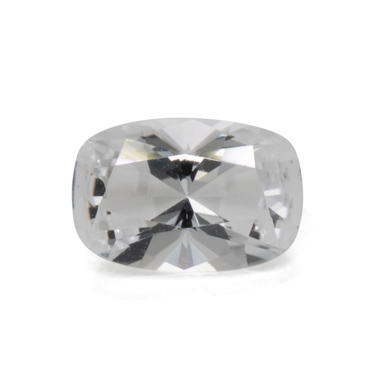 Beryl - white, oval, 6.1x4.1 mm, 0.45 ct, No. BY90063