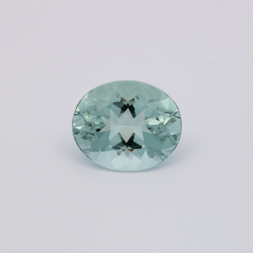 Beryl - green, oval, 11.9x9.9 mm, 3.91 ct, No. BY90083
