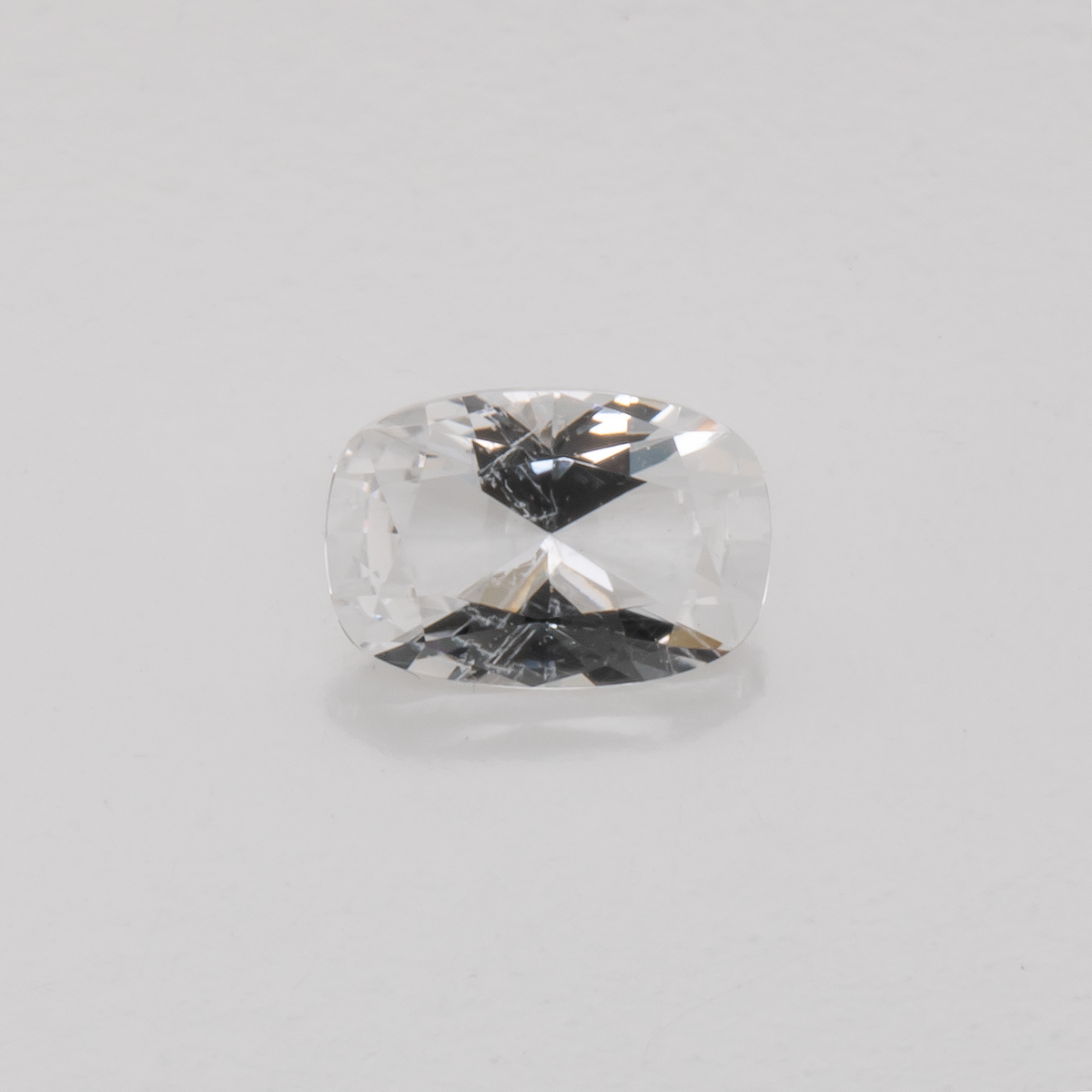 Beryl - white, cushion, 6x4.1 mm, 0.44 ct, No. BY90090