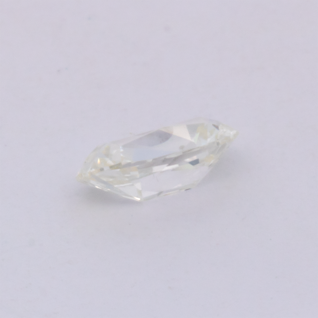 Diamond - slightly tinted white, oval, 5.1x3 mm, 0.25 ct, No. DT1000
