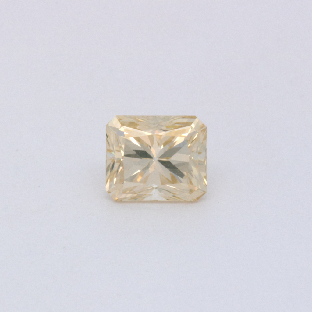 Diamant - leicht getönt gelb, achteck, 4.8x4 mm, 0.56 ct, Nr. DT1001