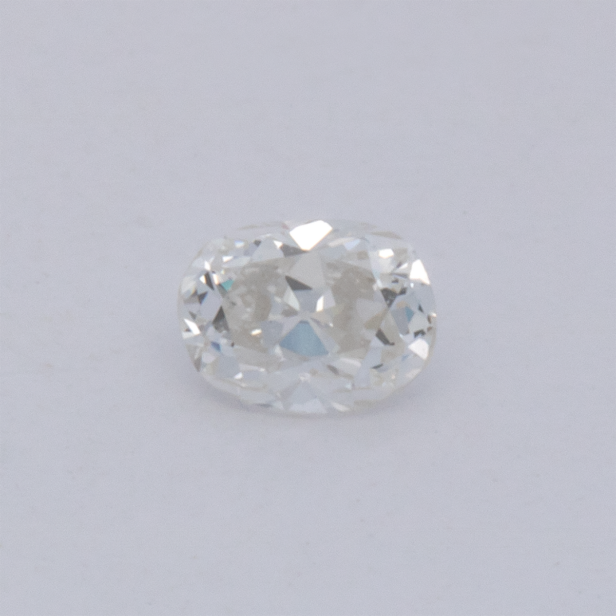 Diamant - fein weiß, oval, 3x2.3 mm, 0.08 ct, Nr. DT1003