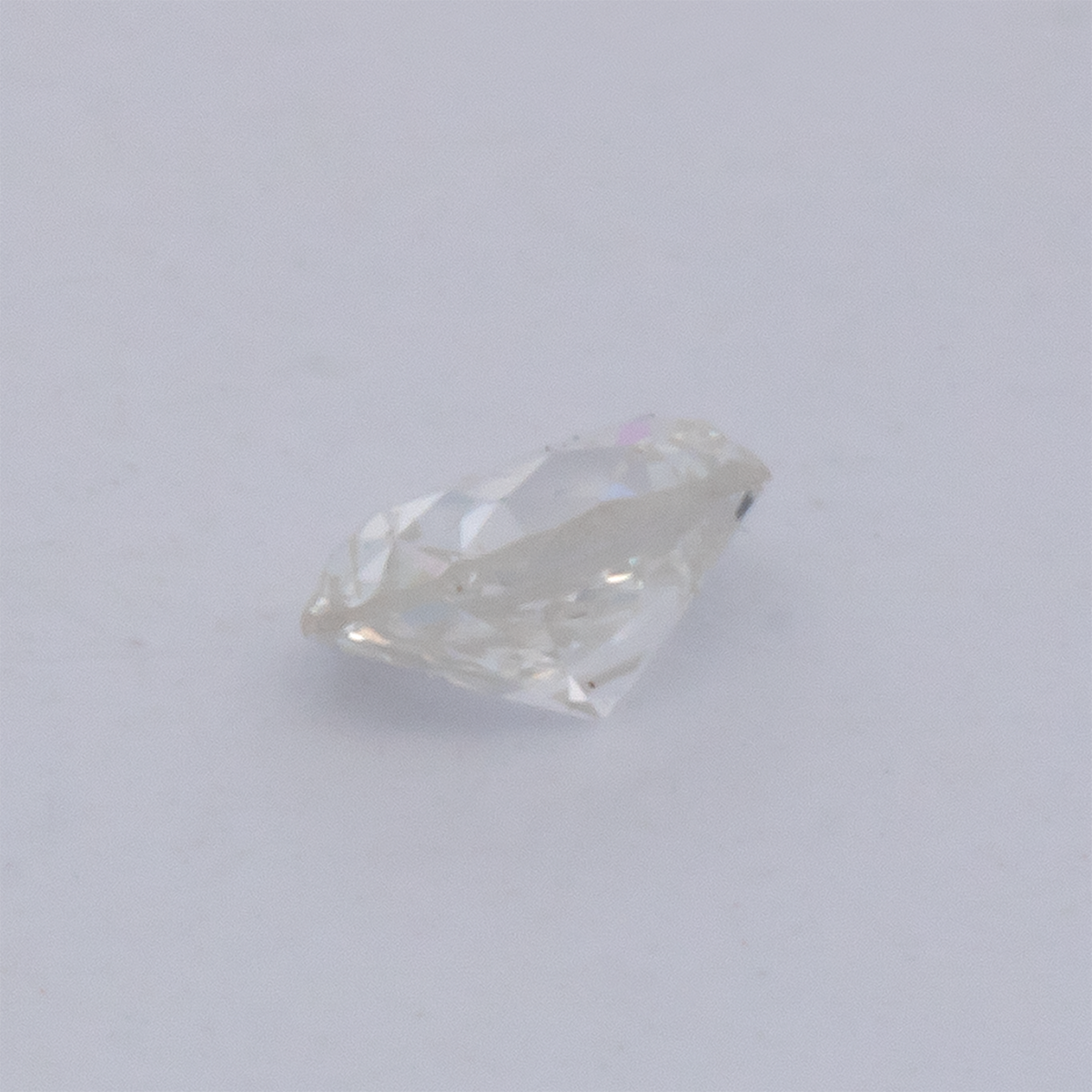 Diamant - fein weiß, oval, 3x2.3 mm, 0.08 ct, Nr. DT1003