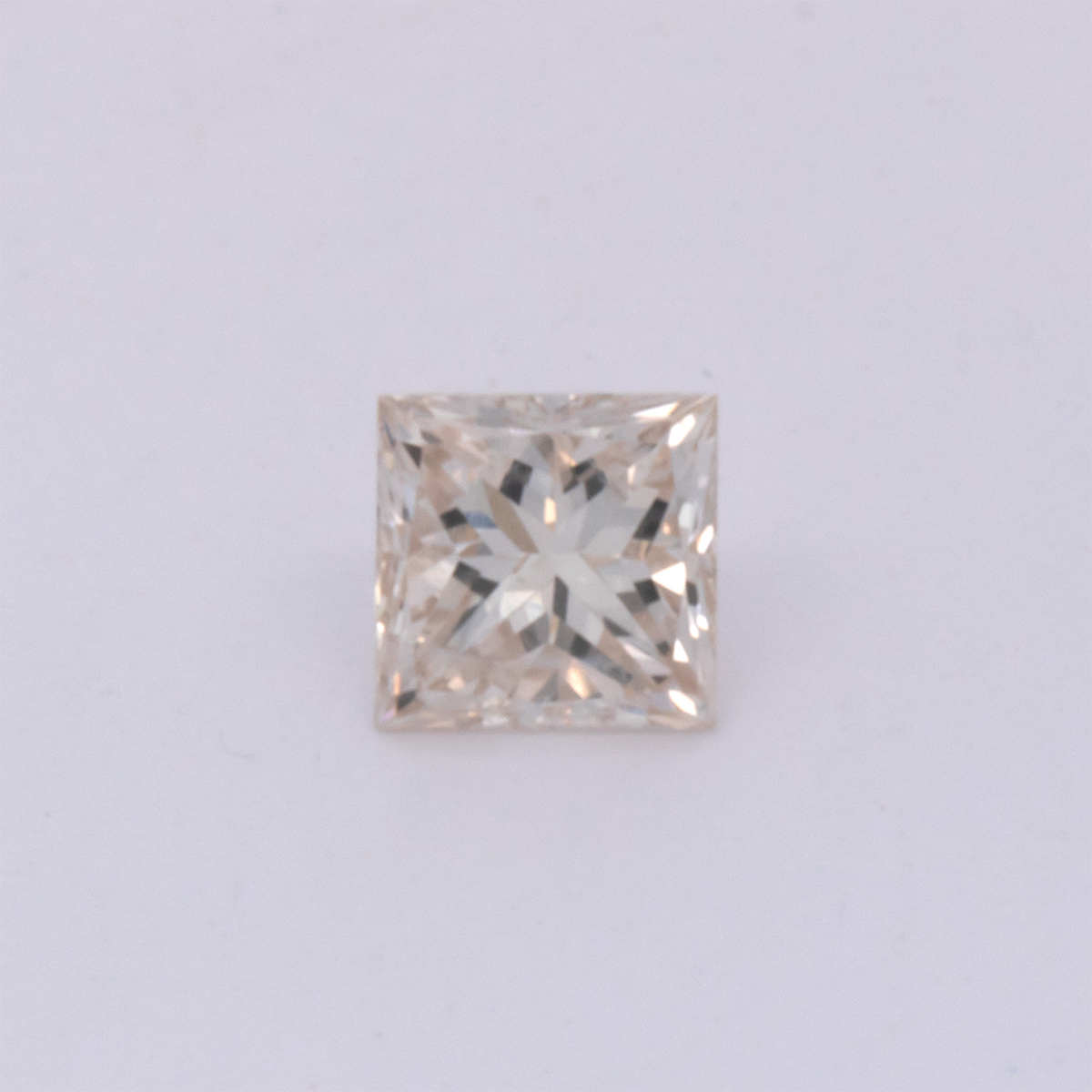 Diamond - tinted white, rectangle, 3.6x3.6 mm, 0.27 ct, No. DT1007