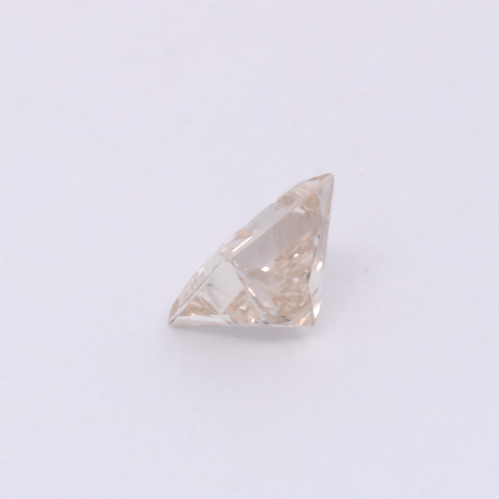 Diamond - tinted white, rectangle, 3.6x3.6 mm, 0.27 ct, No. DT1007