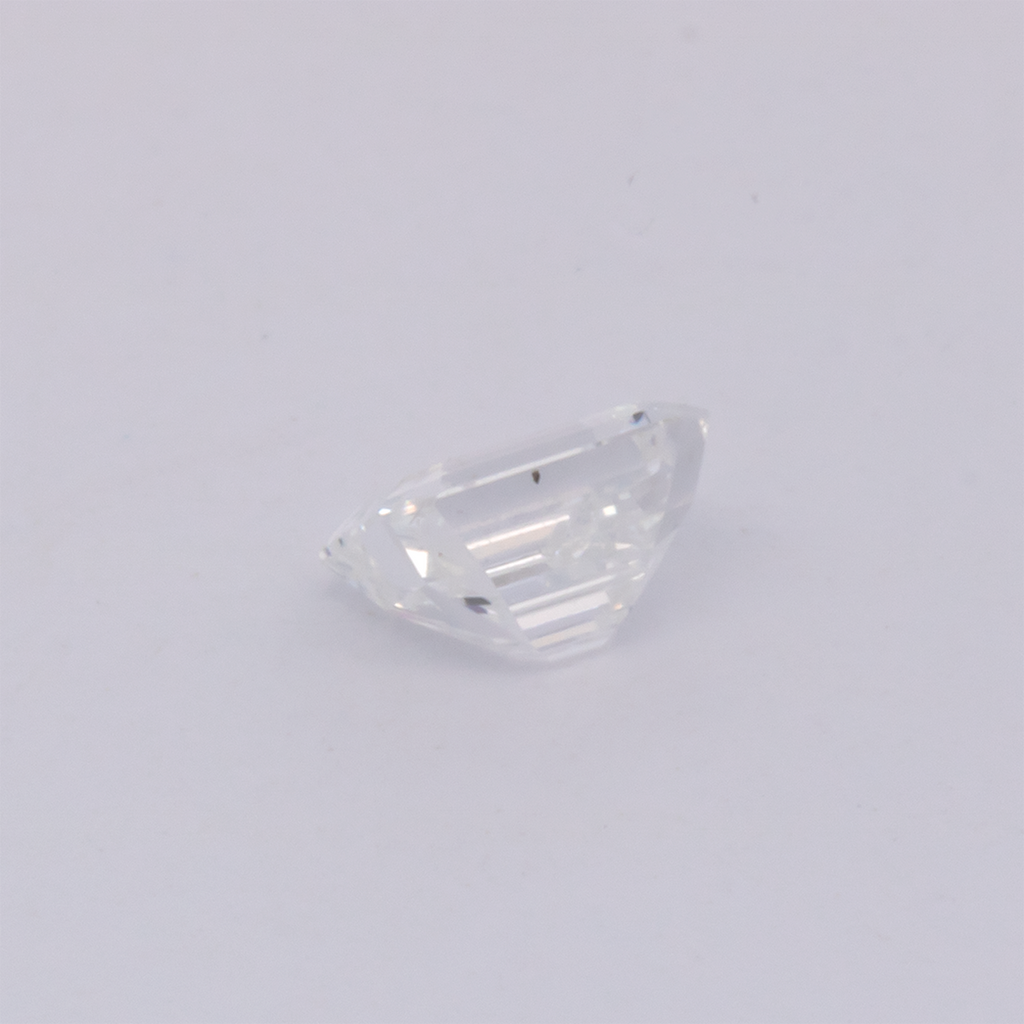 Diamond - fine white, octagon, 4.1x4.3 mm, 0.30 ct, No. DT1012