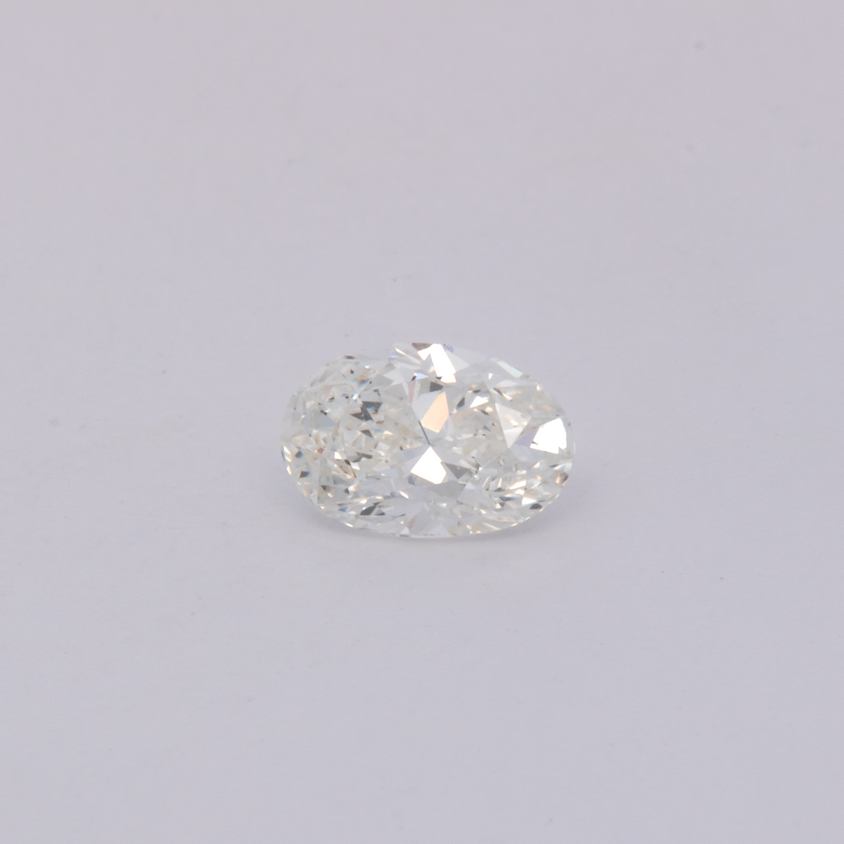 Diamond - white, oval, 5.7x3.8 mm, 0.36 ct, No. DT1014