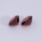 Garnet Pair - red, round, 6x6 mm, 1.95 - 2.14 ct, No. GR32005