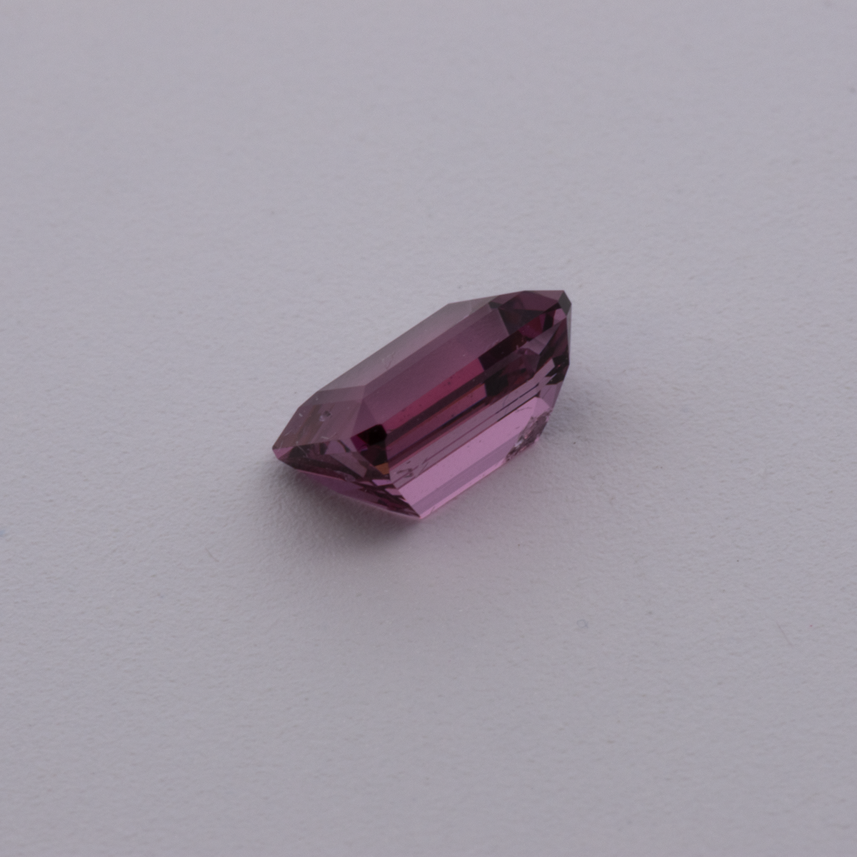 Spinel - pink, octagon, 4.9x3.9 mm, 0.53 ct, No. SP90132
