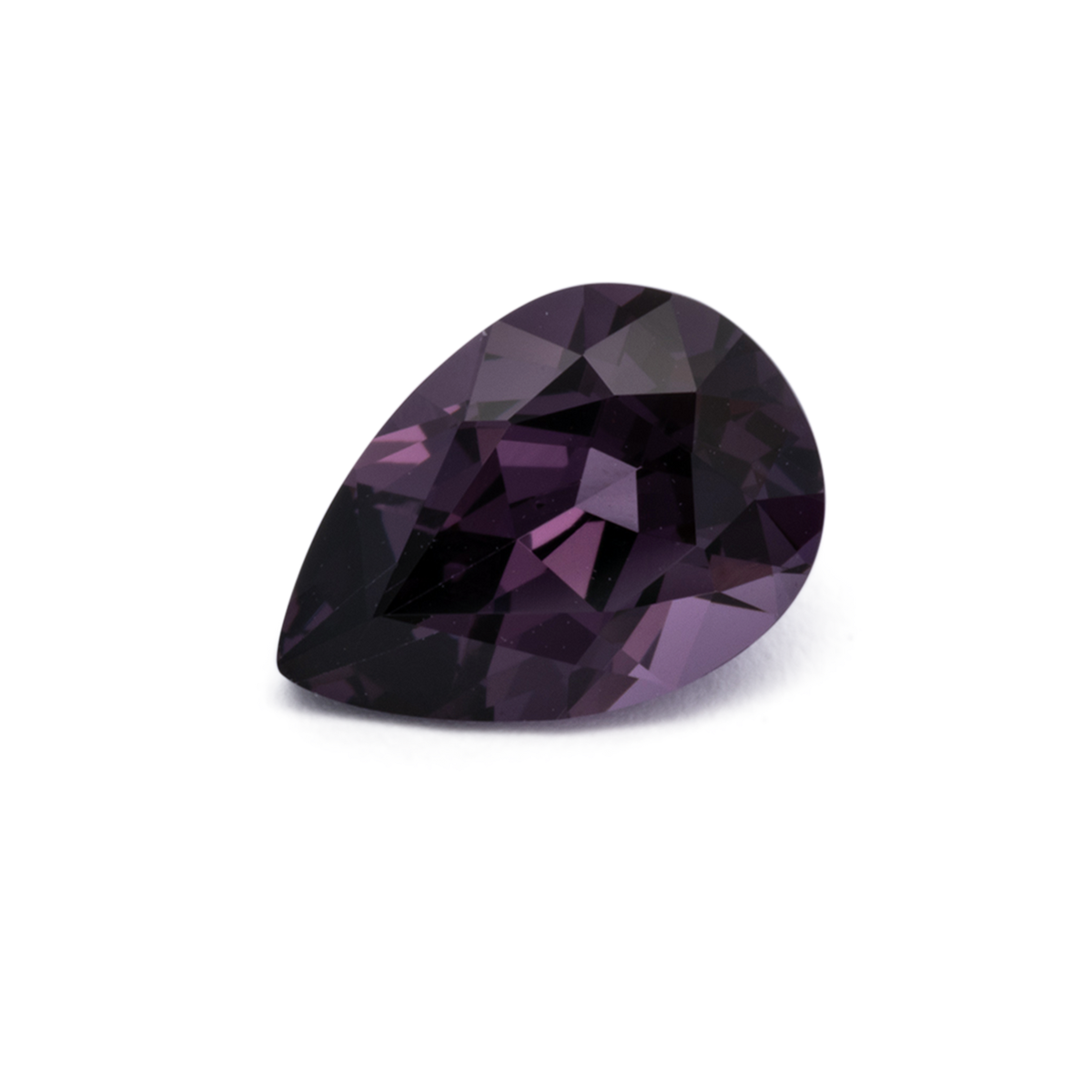 Spinell - lila, birnform, 8.5x6 mm, 1.39 ct, Nr. SP90138