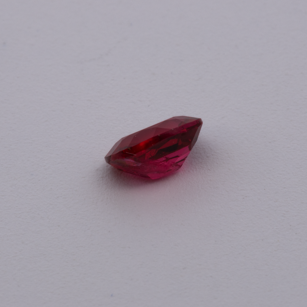 Spinel - red, cushion, 4.1x3 mm, 0.21 ct, No. SP90145