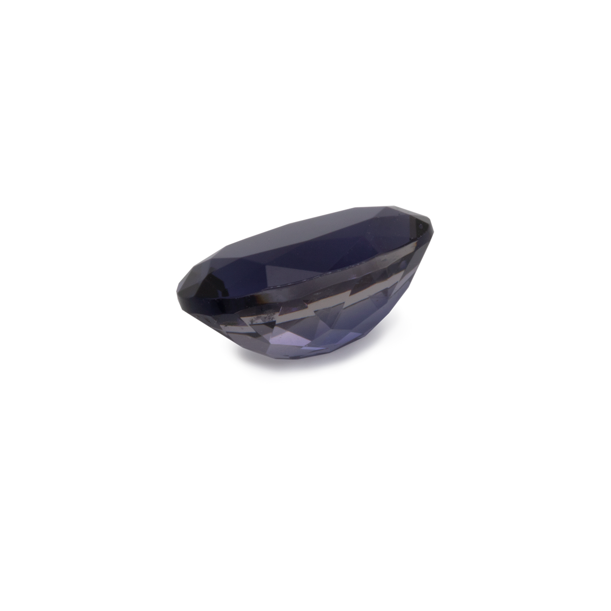 Iolite - blue & purple, oval, 7x5 mm, 0.60-0.70 ct, No. IOL70001