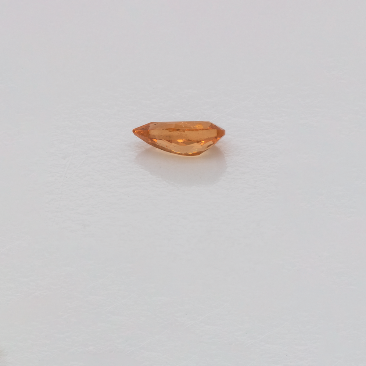 Mandarin Granat - orange, birnform, 4x2 mm, 0,11-0,12 ct, Nr. MG99054
