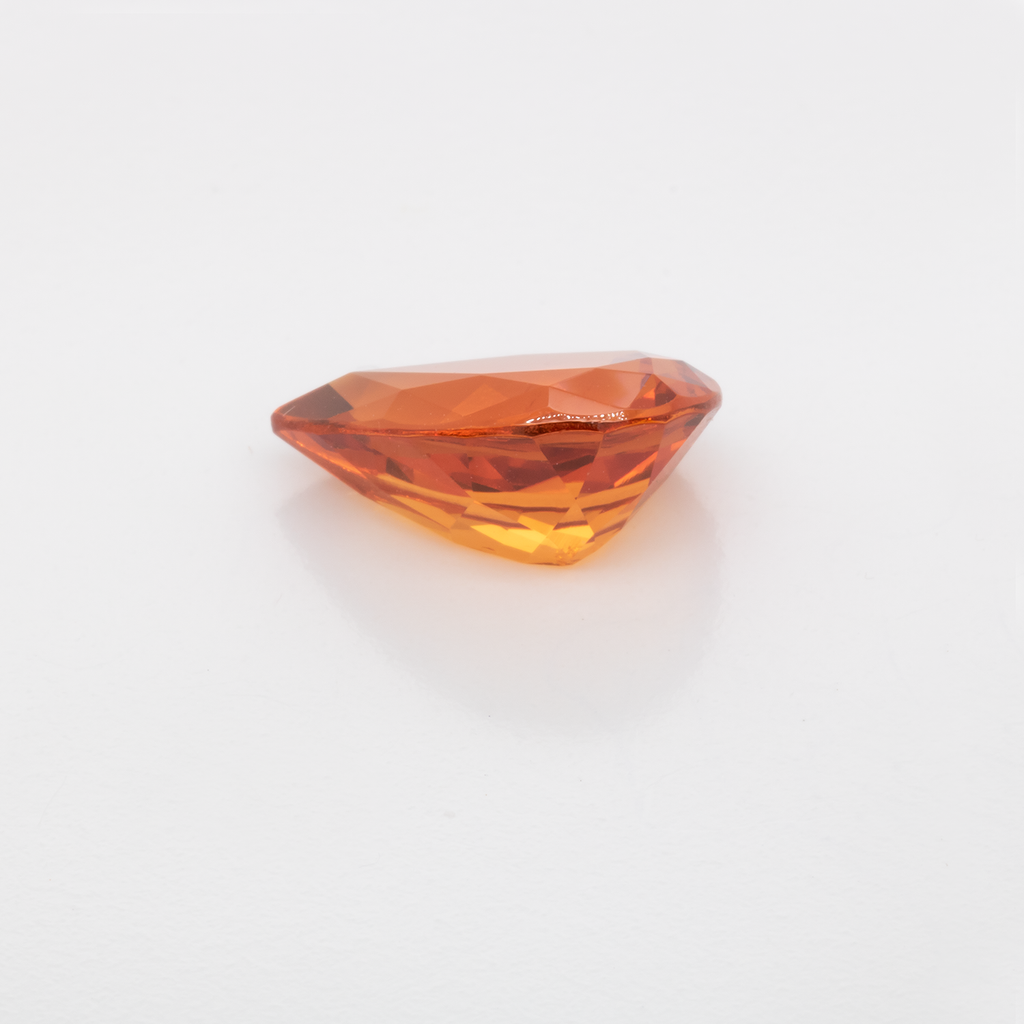 Mandarin Granat - orange, birnform, 11.9x8.1 mm, 3.90 ct, Nr. MG99057