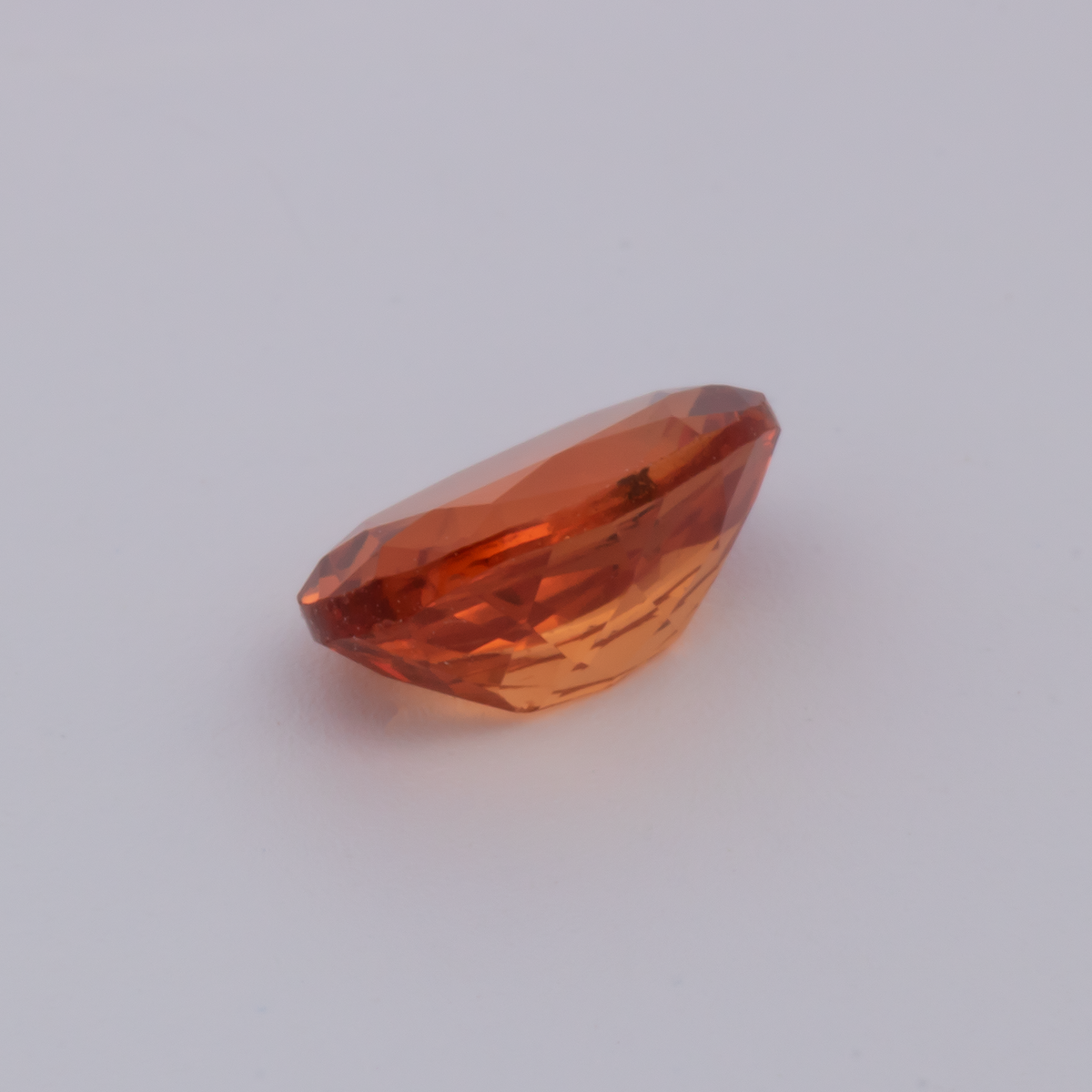 Mandarin Garnet - orange, oval, 7.1x5 mm, 1.10 ct, No. MG99065