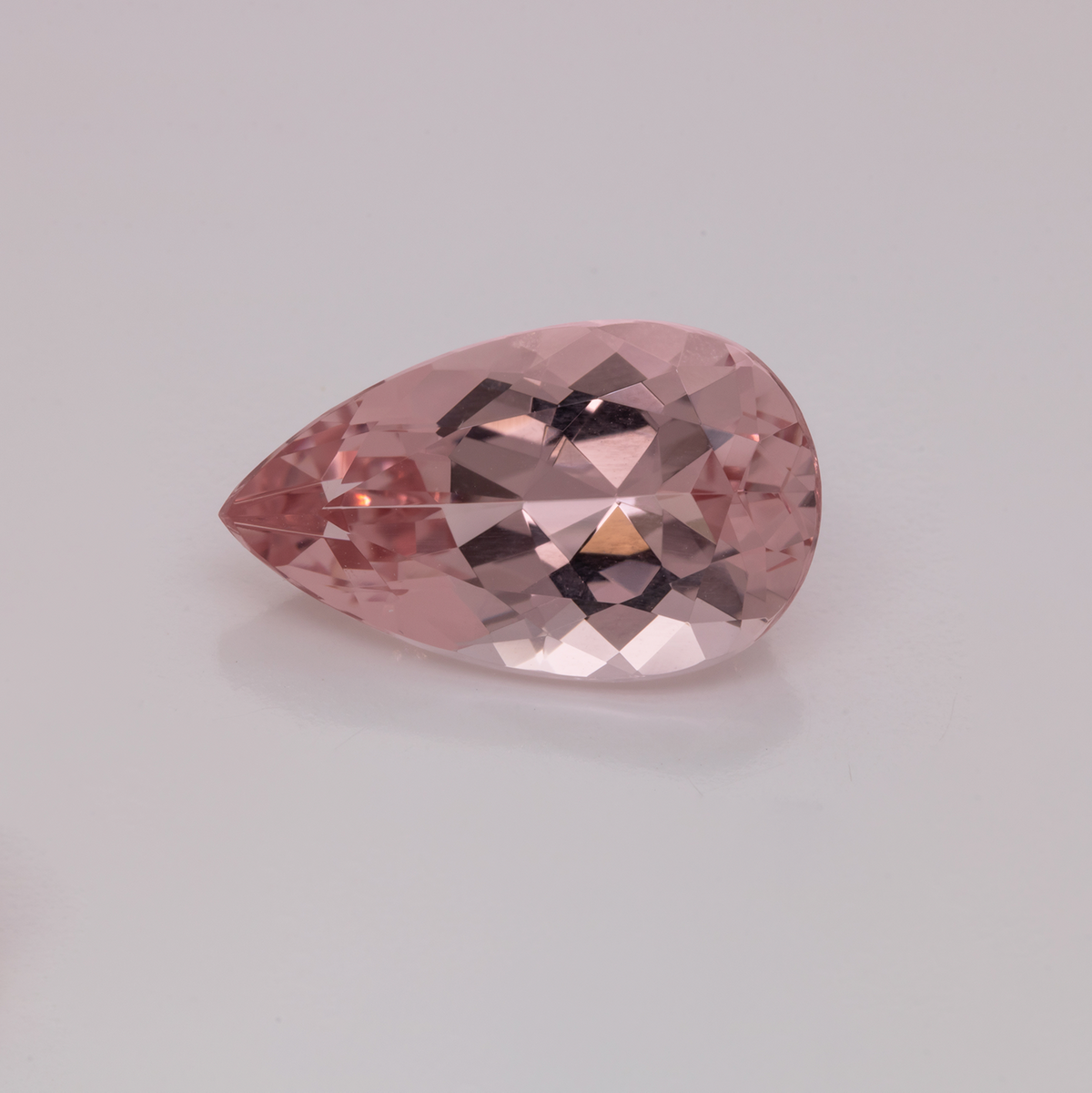 Morganit - rosa, birnform, 15,5x9 mm, 4,72 ct, Nr. MO32011