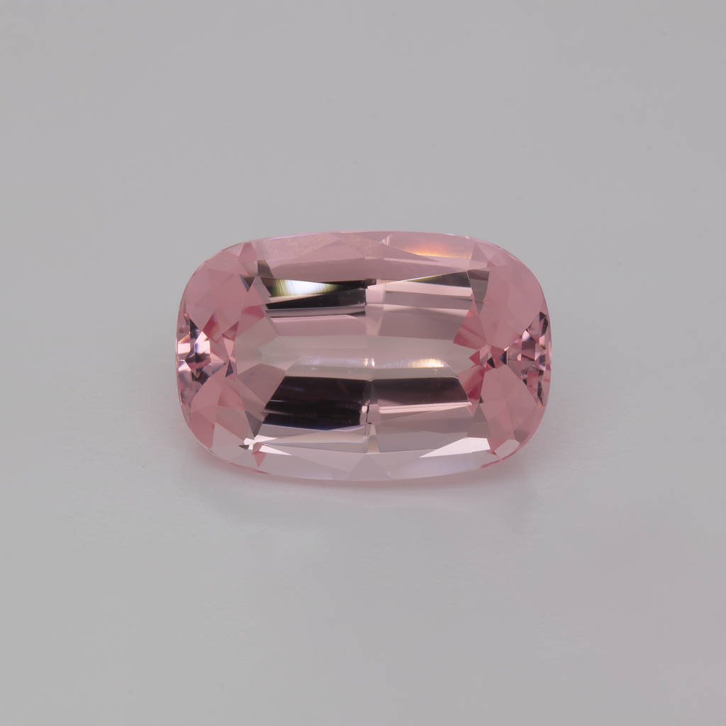 Morganite - light pink, cushion, 16x11 mm, 8.04 ct, No. MO46010