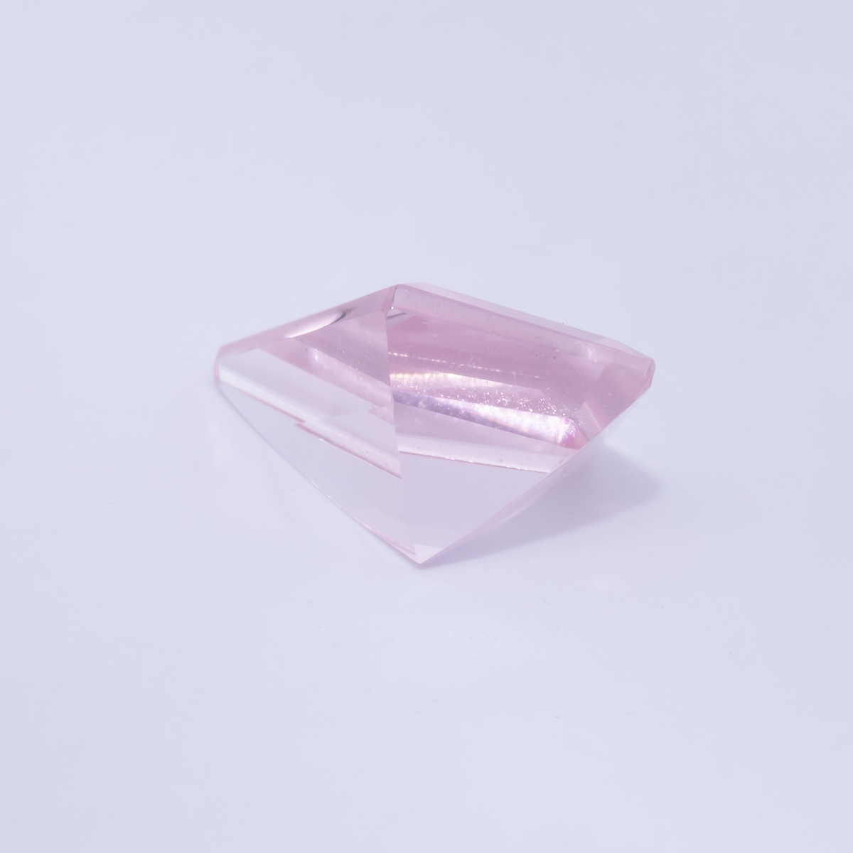 Morganite - light pink, fancy, 14.9x10.5 mm, 3.44 ct, No. MO46012