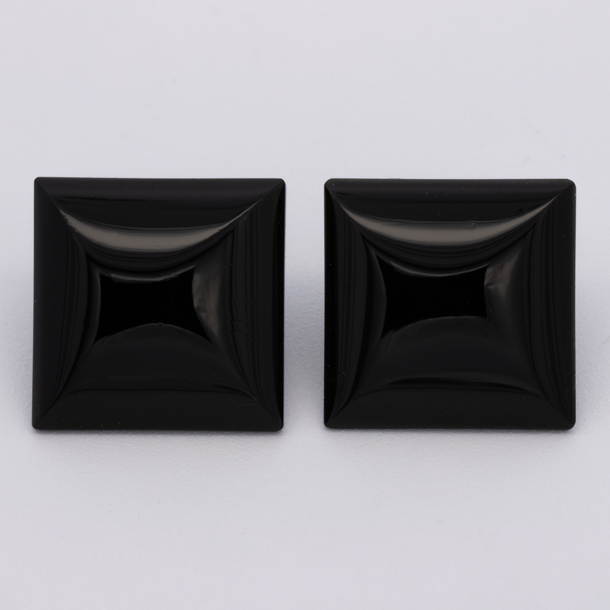 Onyx Paar - schwarz, rechteck, 8x8 mm, 4.61 ct, Nr. OX10001