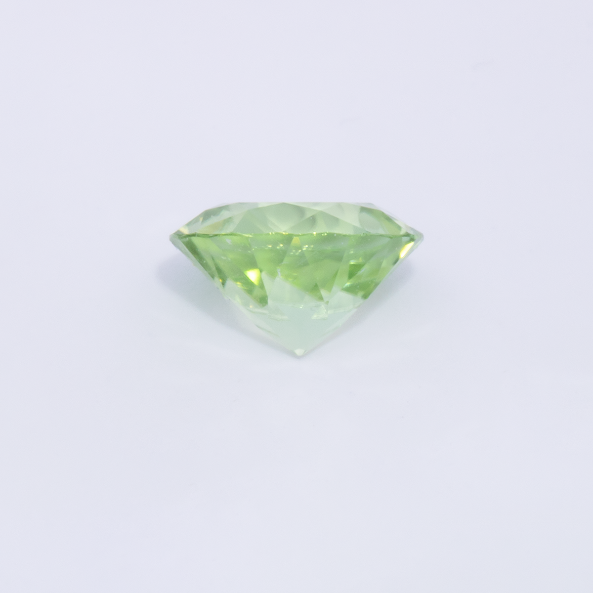 Peridot - green, round, 5.9x5.9 mm, 0.74 - 0.79 ct, No. PR40001