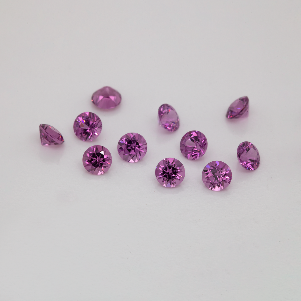 Royal Purple Garnet - lila, rund, 2.4x2.4 mm, 0.064-0.075 ct, Nr. RP63001