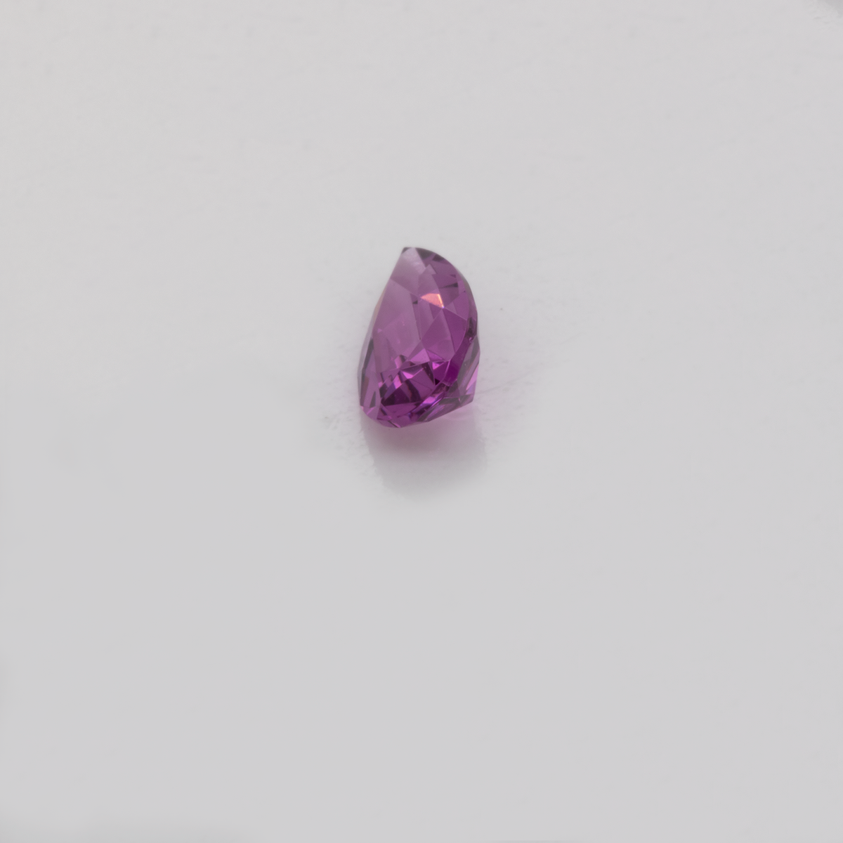 Royal Purple Garnet - purple, pear, 5x3 mm, 0.22-0.26 ct, No. RP93002