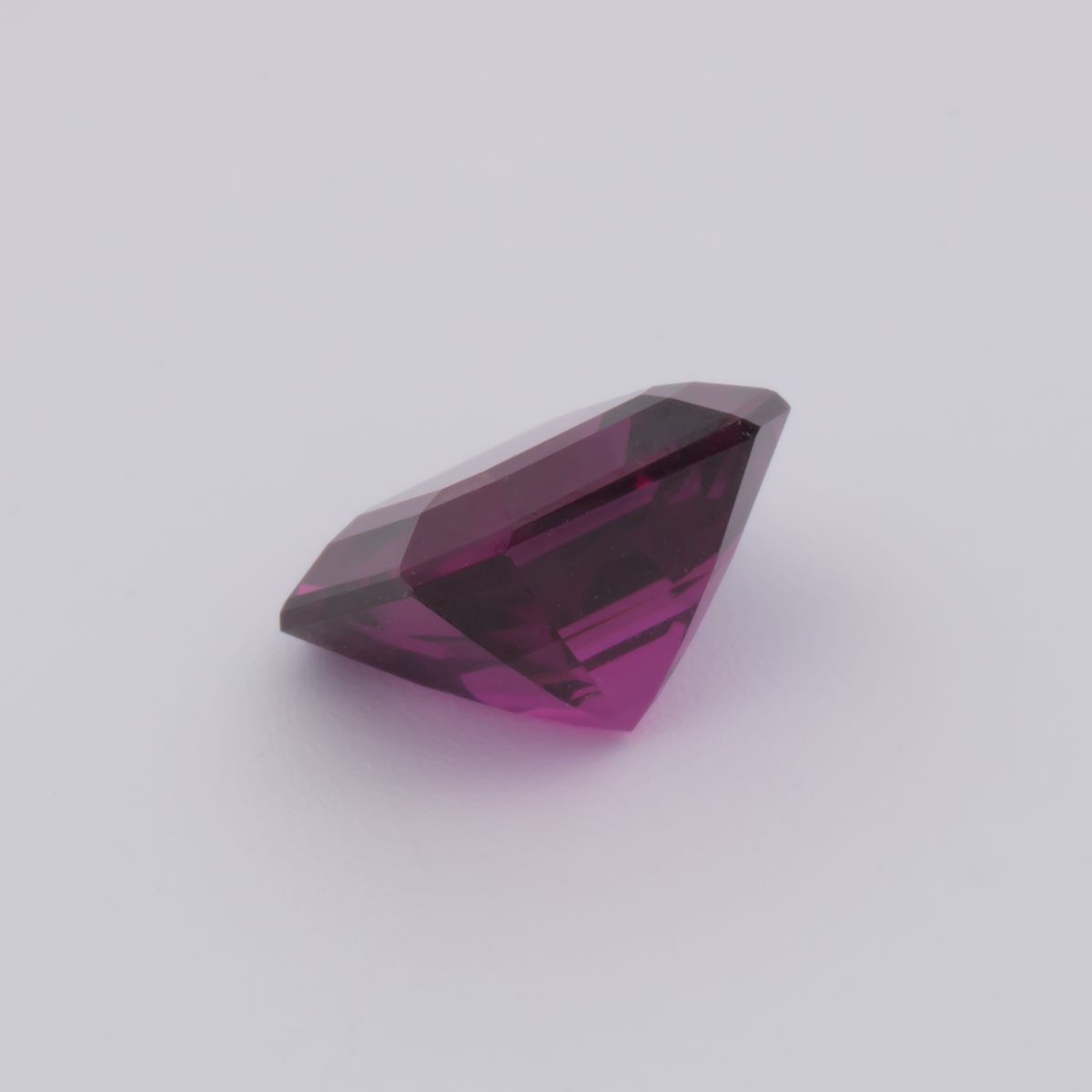 Royal Purple Garnet - lila, asscher, 7x7 mm, 2.04 ct, Nr. RP94007