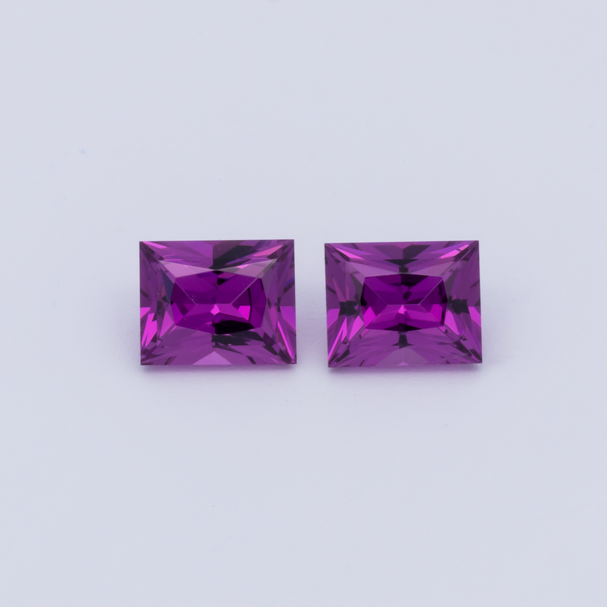 Royal Purple Garnet Paar - lila, baguette, 5x4 mm, 1.08 ct, Nr. RP94009