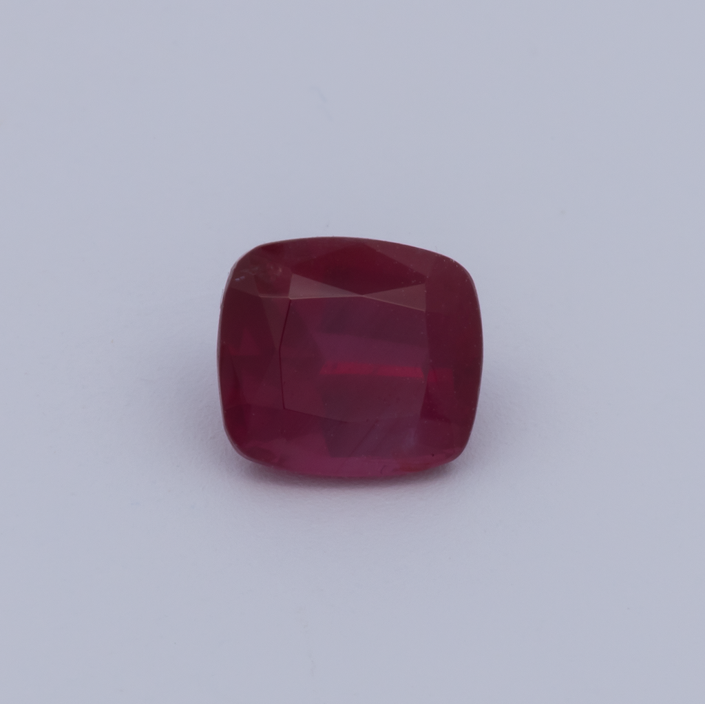 Rubin - rot, antik, 6.3x5.6 mm, 1.30 ct, Nr. RY10001