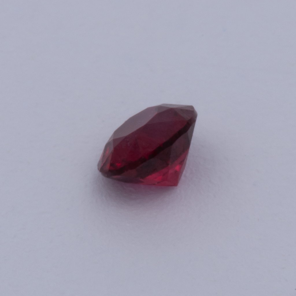 Rubin - rot, rund, 2.6x2.6 mm, 0.08 - 0.09 ct, Nr. RY10006