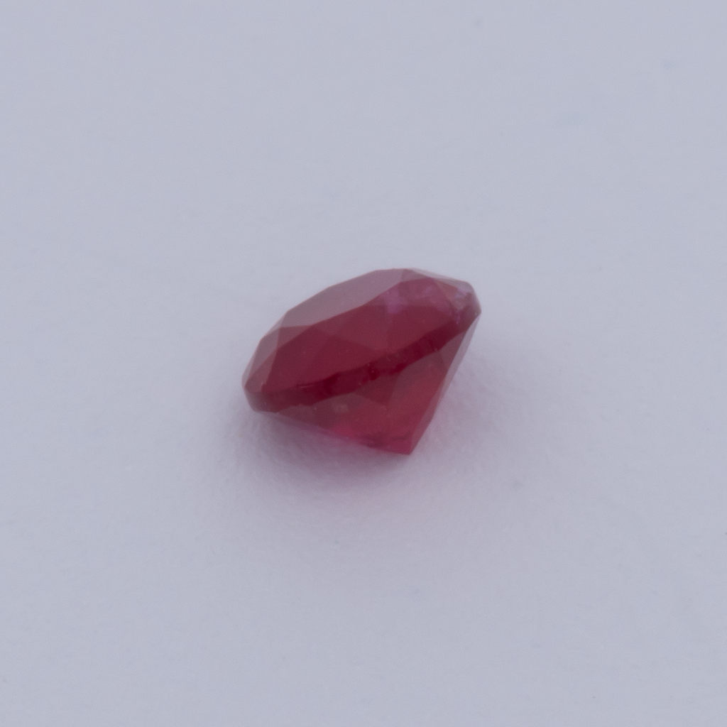 Rubin - rot, rund, 2.75x2.75 mm, 0.12 ct, Nr. RY10009