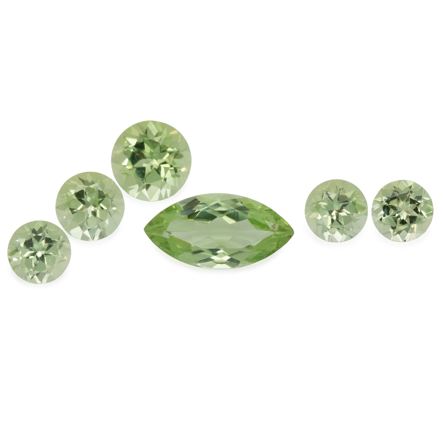 Norwegischer Peridot im Set - grün, rund & navette, 5x5 mm - 12x6 mm, 4,96 ct, Nr. SET99005